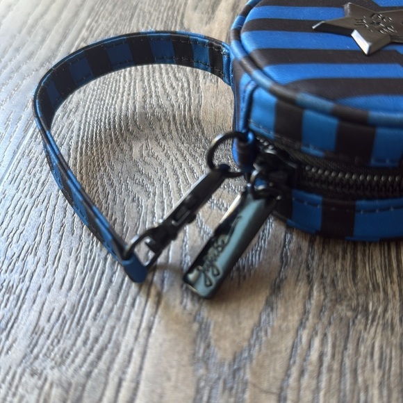 Jujube Paci Pod Blue and Black Striped Pacifier Holder - Picture 3 of 4